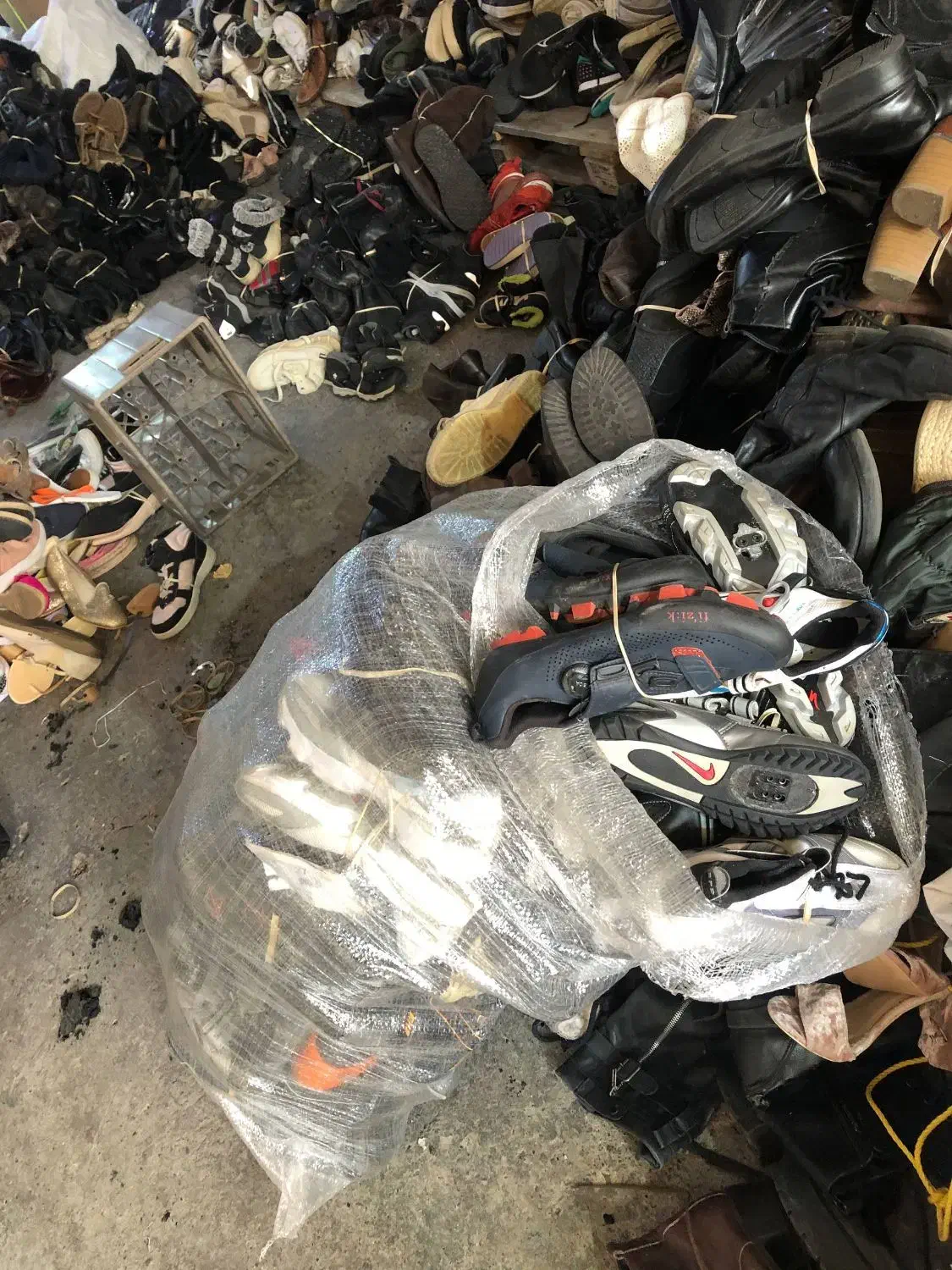 کفش دوچرخه سواری|کیف، کفش، کمربند|اصفهان, تخت فولاد|دیوار