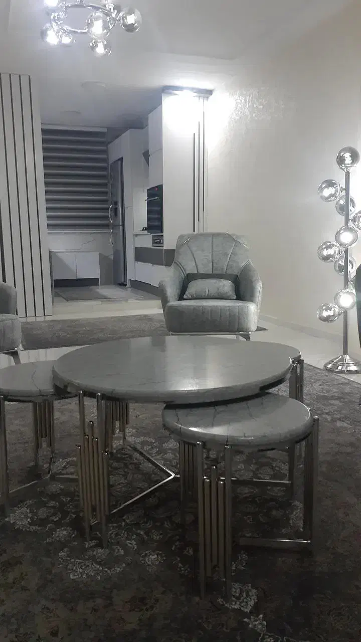 مبل نوی نوسه ماهه خریدم زیره قیمت مغازه میدم|مبلمان خانگی و میز عسلی|فردیس, قریشی|دیوار