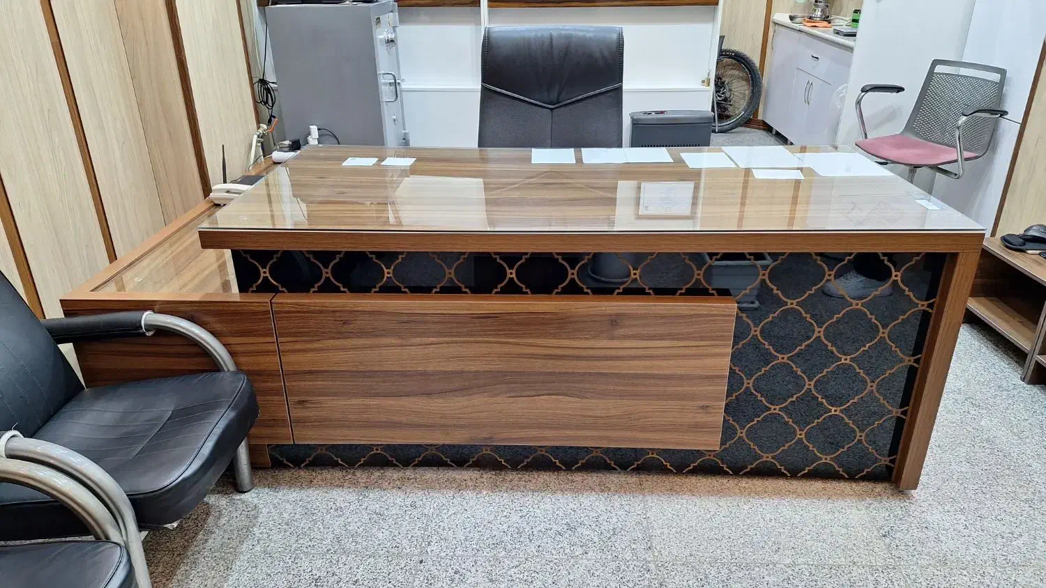 میز مدیریت و صندلی مدیریت و صندلی|مبلمان اداری|شاهین‌شهر, خانه کارگر|دیوار