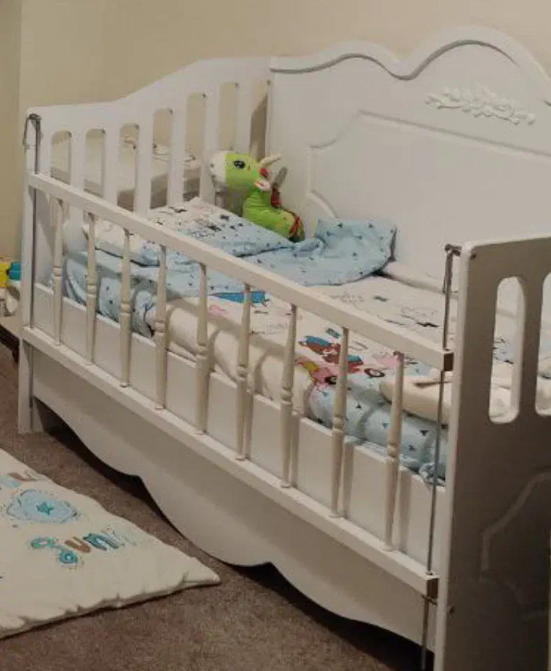 تخت خواب کودک و کمد رگال کودک|تخت و صندلی بچه|تهران, باشگاه نفت|دیوار