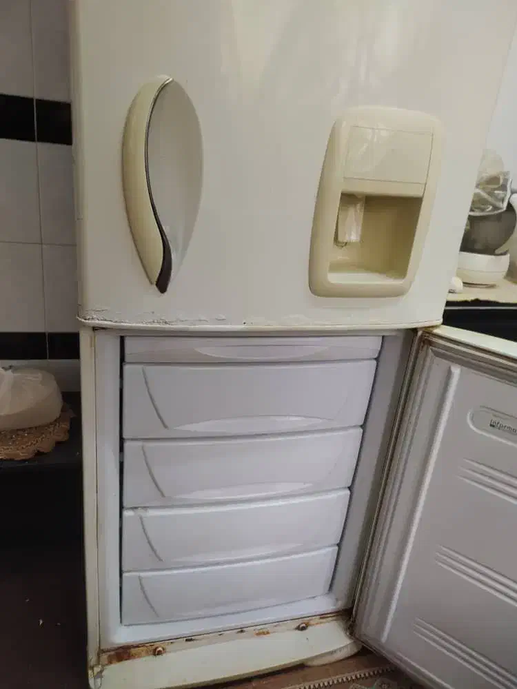 یخچال|یخچال و فریزر|خمام, |دیوار