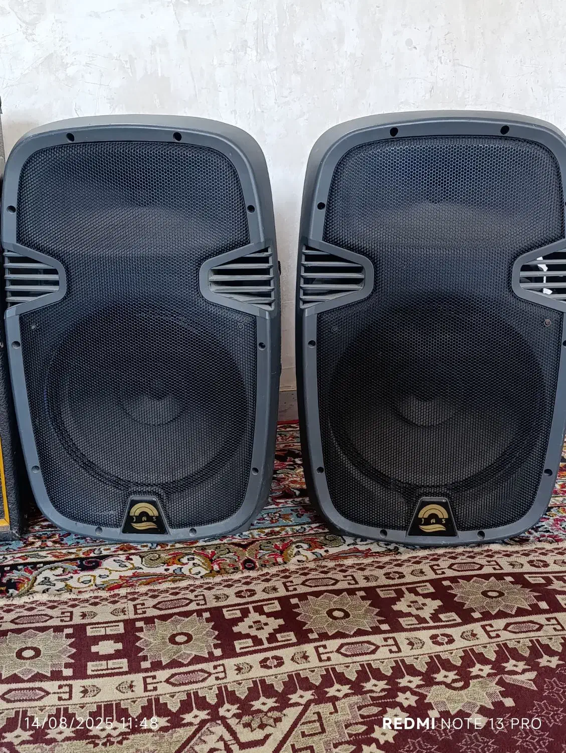 چهار عدد باند کارکرده و سه عدد میکروفن باکفیت|صوتی و تصویری|بروجرد, |دیوار