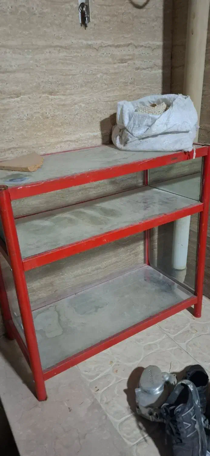 ویترین 2متری و 1و نیم متری|فروشگاه و مغازه|آبدانان, |دیوار