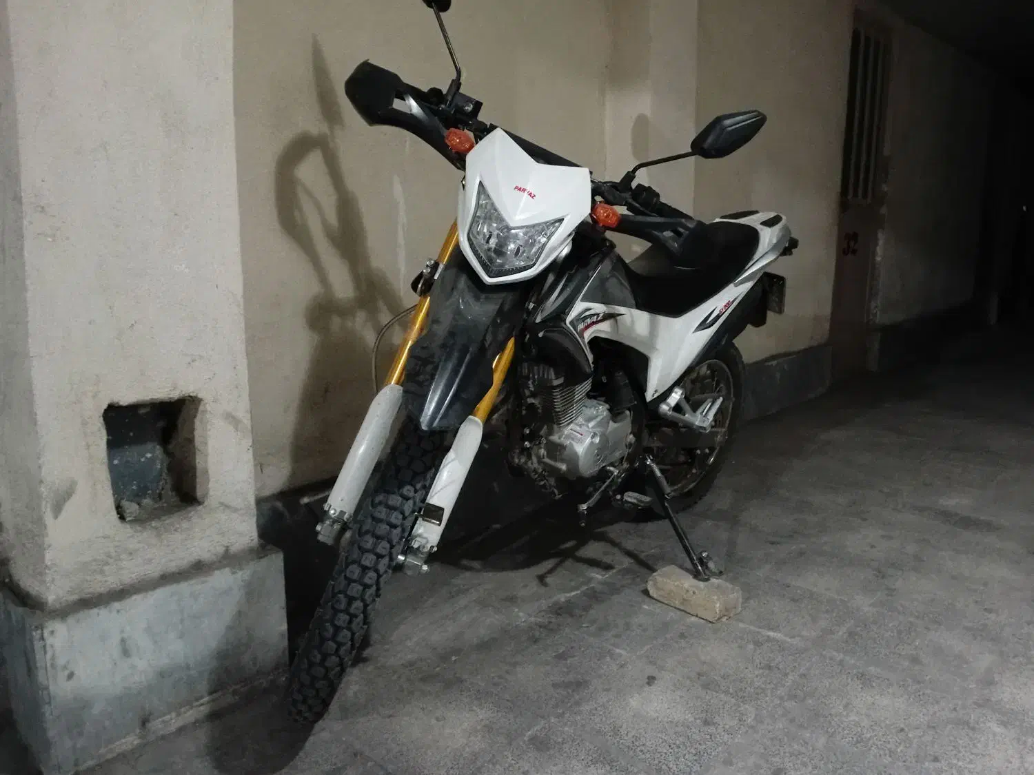 تریل پرواز ۲۰۰ درحد خشک ۱۴۰۲|موتورسیکلت|زنجان, |دیوار