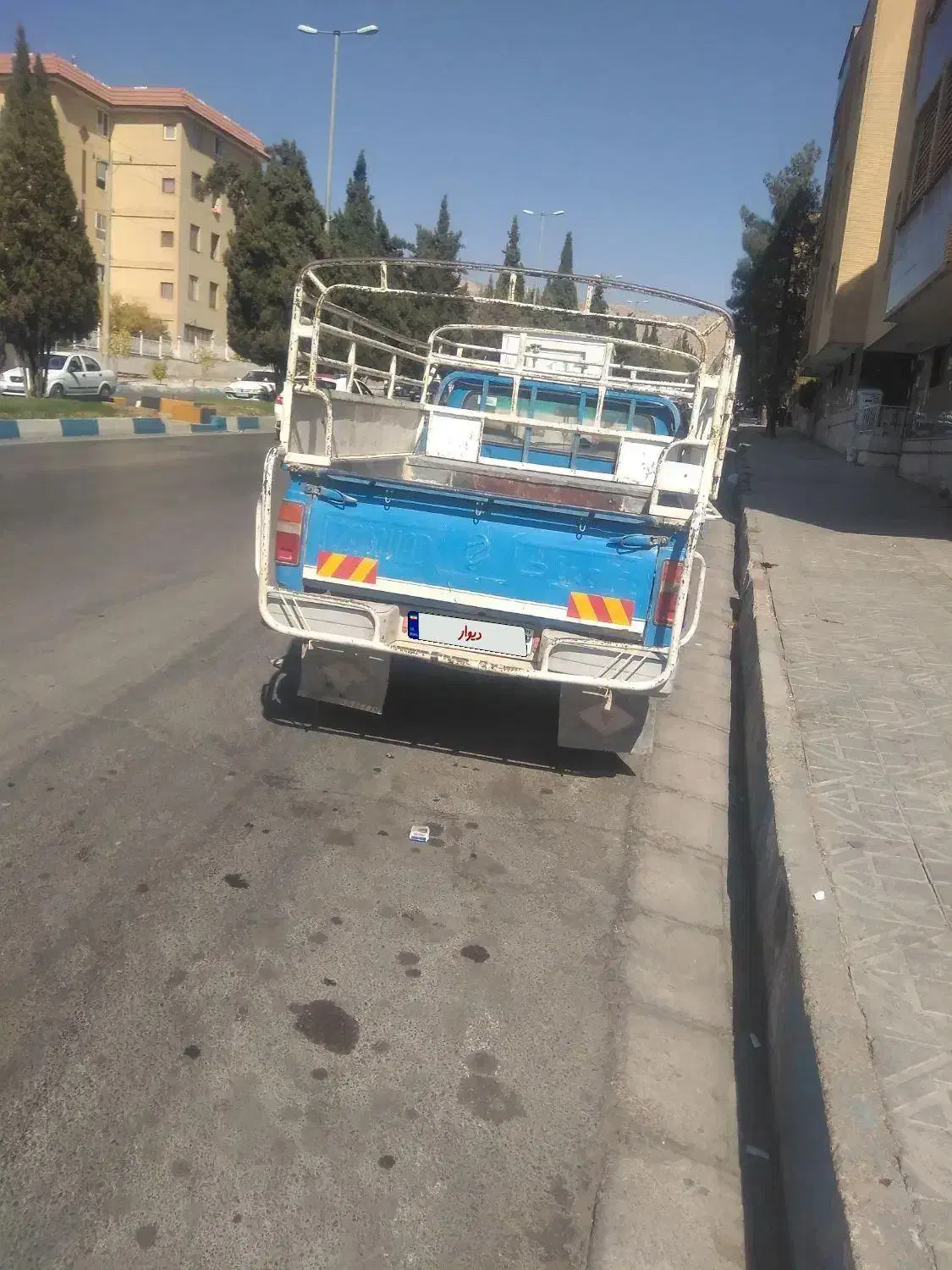 وانت نیسان|خودرو سواری و وانت|صدرا-فارس, فاز ۱|دیوار