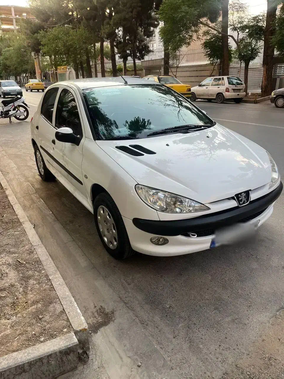 ۲۰۶ مدل ۹۸|خودرو سواری و وانت|سبزوار, عظیمیان|دیوار