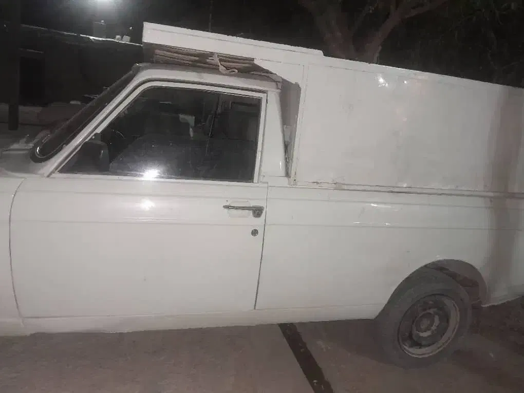 پیکان بار تمیز سالم سالم فقط شاسیش ضربه خرده|خودرو سواری و وانت|بهبهان, |دیوار