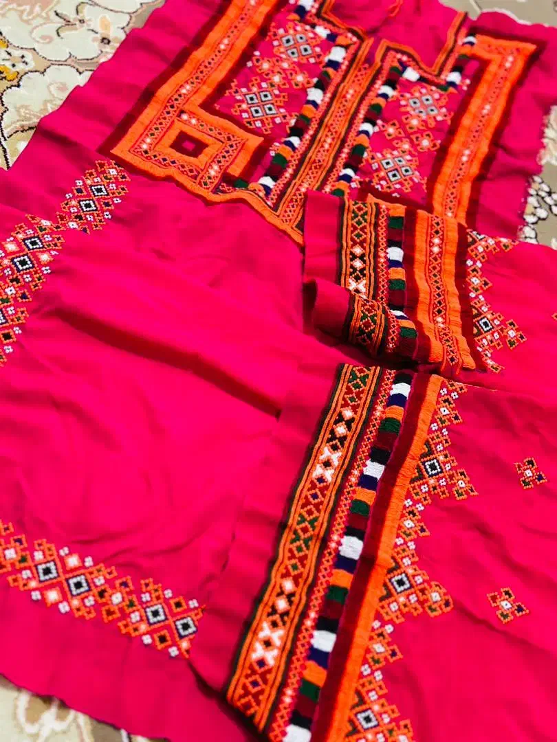 لباس شیک|لباس|طرقبه, |دیوار