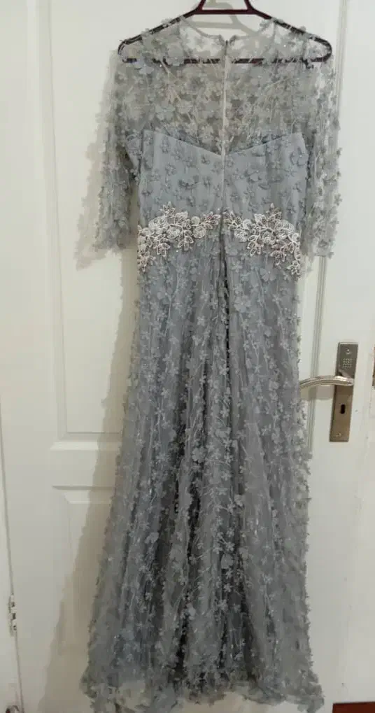 پیراهن مجلسی|لباس|کرج, چمران|دیوار