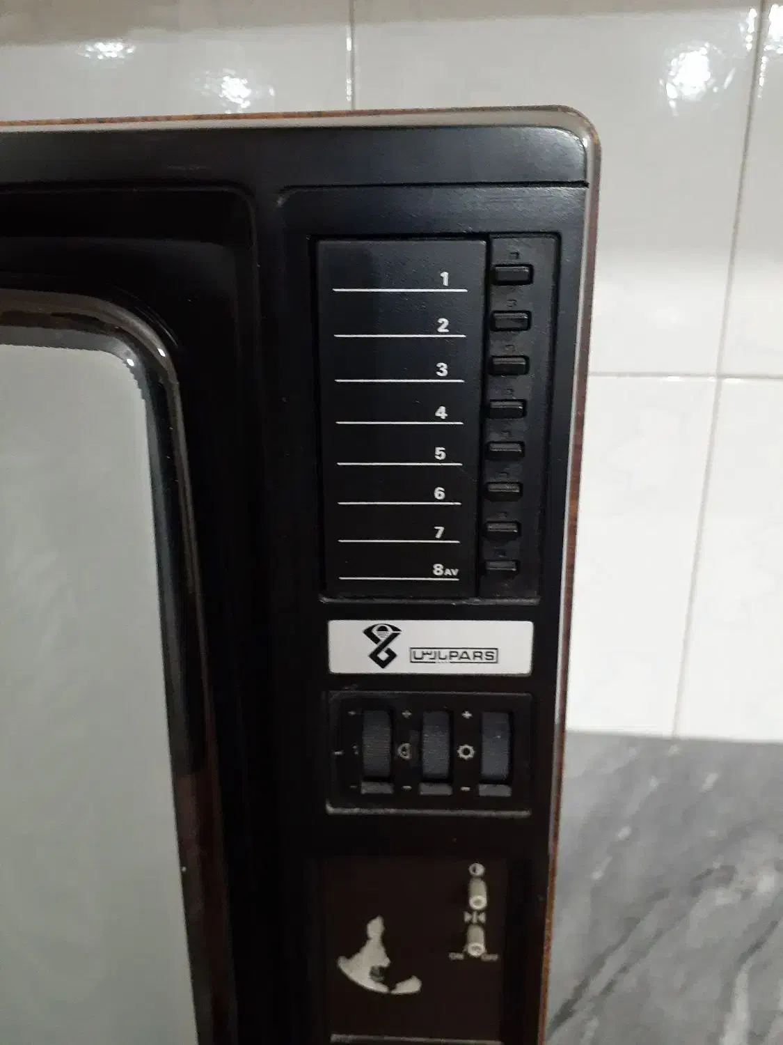 تلویزیون کلیکسیونی|کلکسیون و سرگرمی|خرم‌آباد, |دیوار