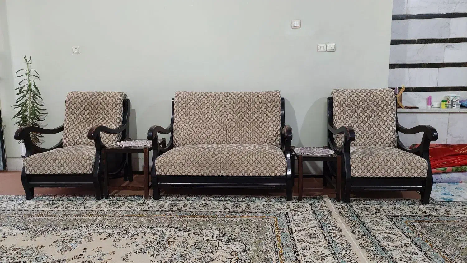 مبل و گل میز|مبلمان خانگی و میز عسلی|شیراز, شهرک نیروی انتظامی|دیوار