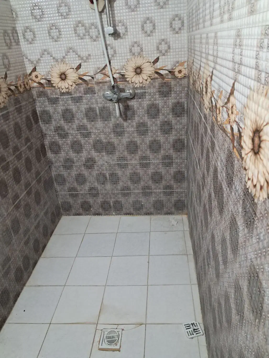 واحد ویلایی مبله|اجارهٔ کوتاهمدت آپارتمان و سوئیت|شیراز, ریاستی|دیوار