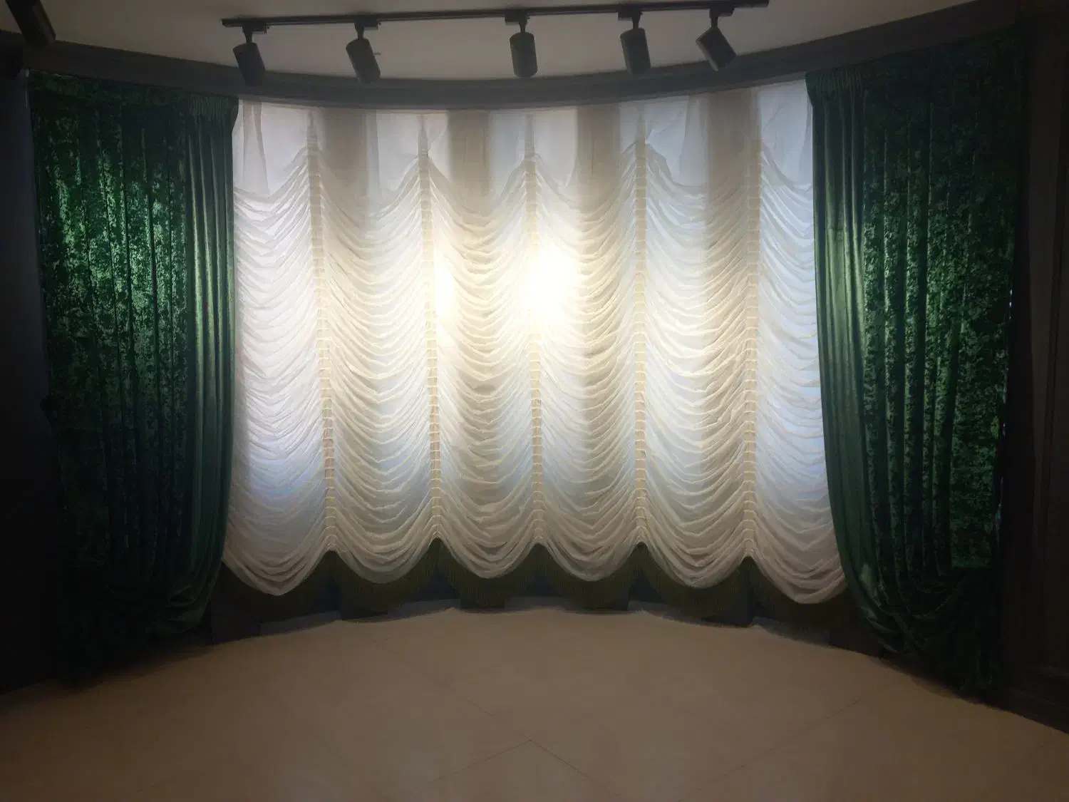 فروش و نصب پرده|پرده، رانر، رومیزی|تهران, میدان ولیعصر|دیوار