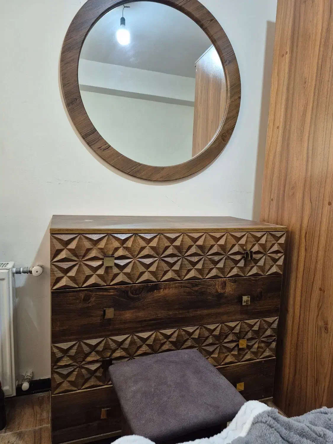 تخت و سرویس خواب|تخت و سرویس خواب|هشتگرد, شهرک پامچال|دیوار