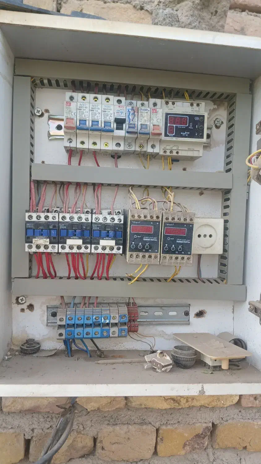 تابلو برق|مصالح و تجهیزات ساختمان|یامچی, |دیوار