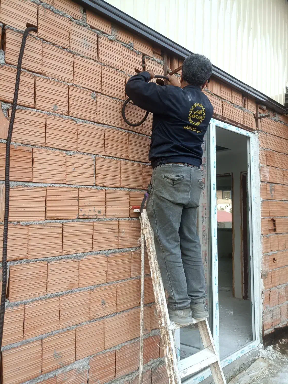 نیاز به همکاری نما اجر|خدمات پیشه و مهارت|زیرآب, |دیوار