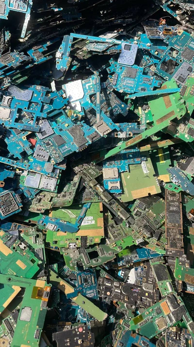 ضایعات برد موبایل، مخابراتی، تبلت، کامپیوتر|لوازم جانبی موبایل و تبلت|تهران, تهرانپارس جنوبی|دیوار