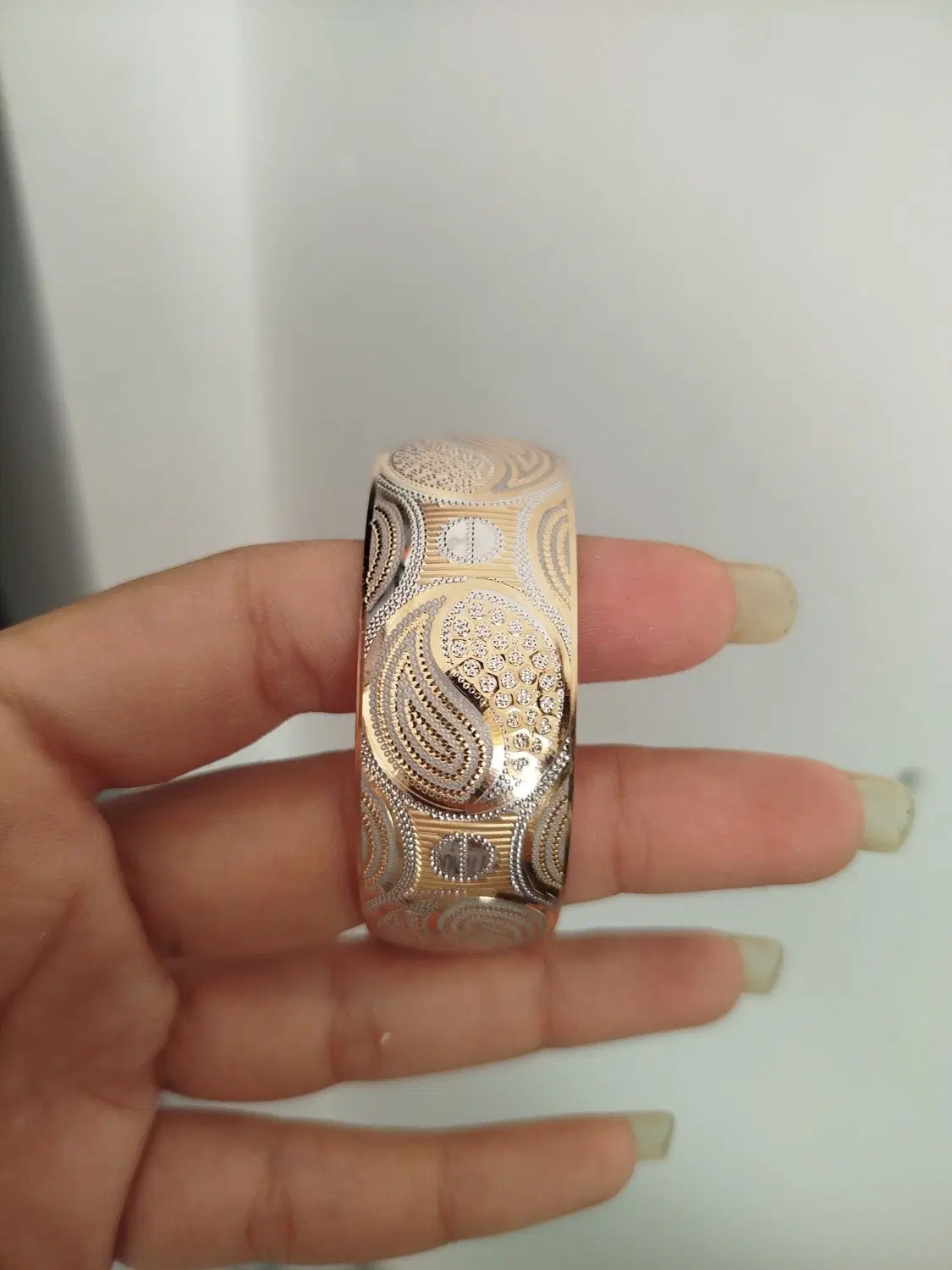 طلا|جواهرات|لاهیجان, انقلاب|دیوار