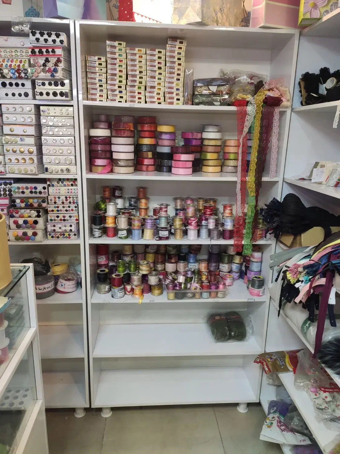 قفسه و کتابخانه mdf سفید فروشگاهی|فروشگاه و مغازه|تهران, بروجردی|دیوار