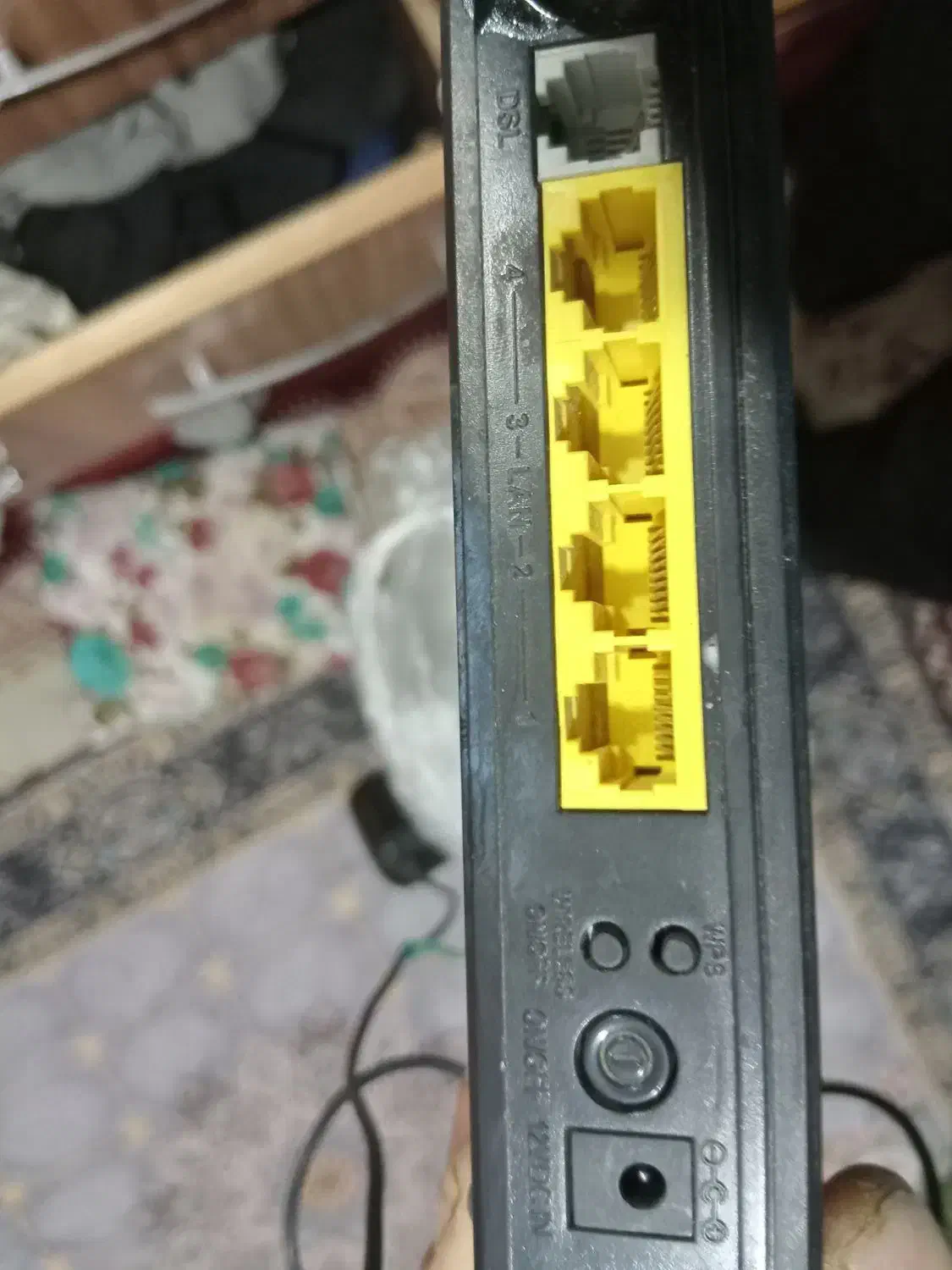 مدرم وایفادرحدنو  کاملا سالم|مودم و تجهیزات شبکه|طبقده, |دیوار