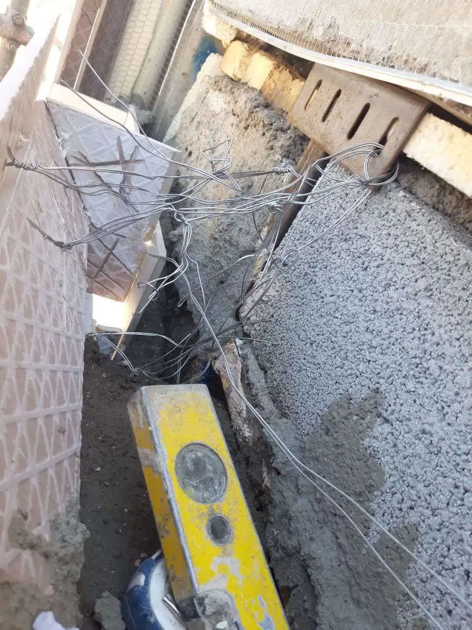 اجرا و نصب کاشی و سرامیک|خدمات پیشه و مهارت|فردوس (خراسان), |دیوار