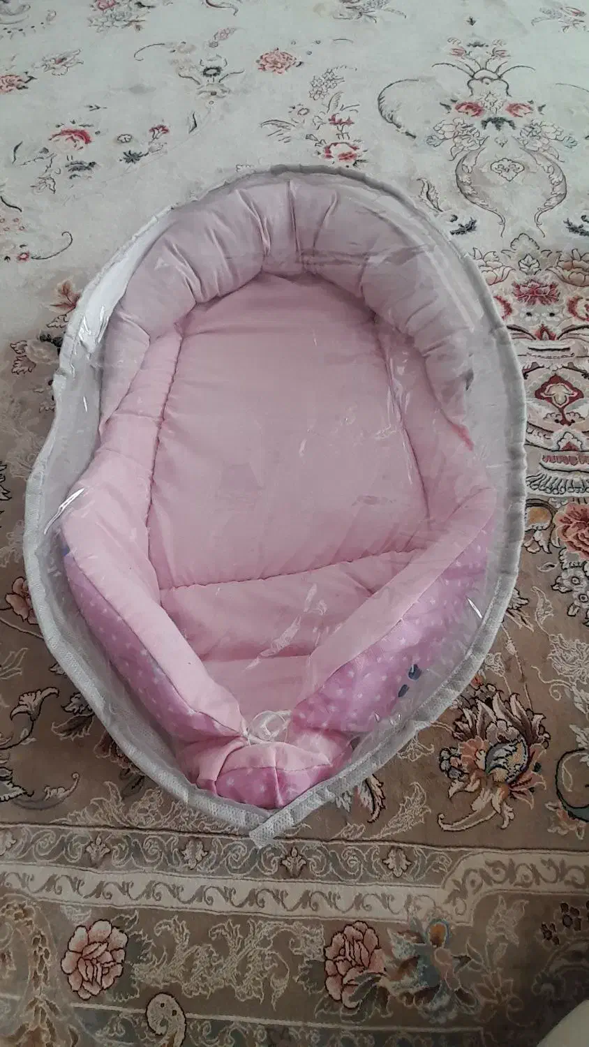 نو است|کفش و لباس بچه|لاهیجان, لاشیدان|دیوار