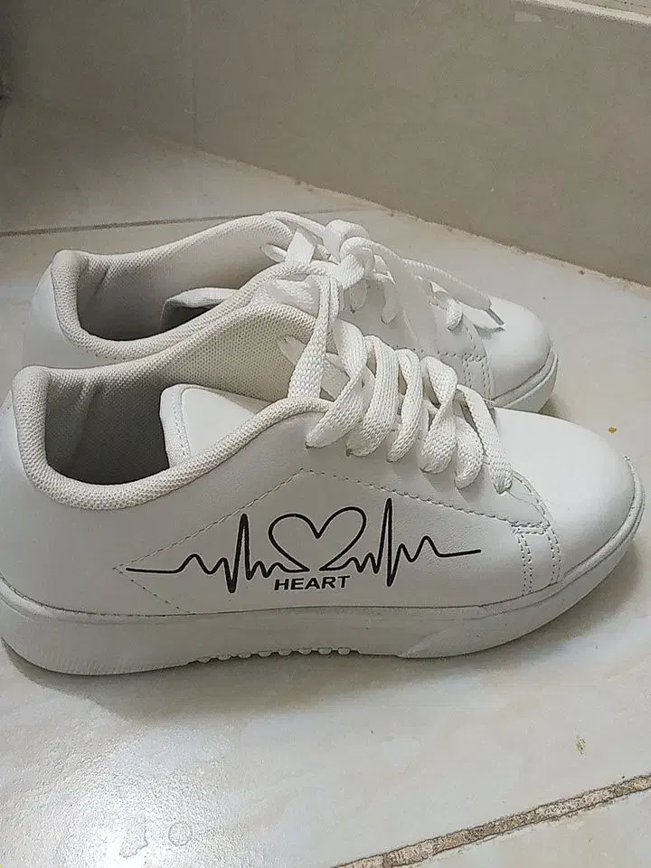 اسپرت زنانه نو|کیف، کفش، کمربند|بیرجند, |دیوار