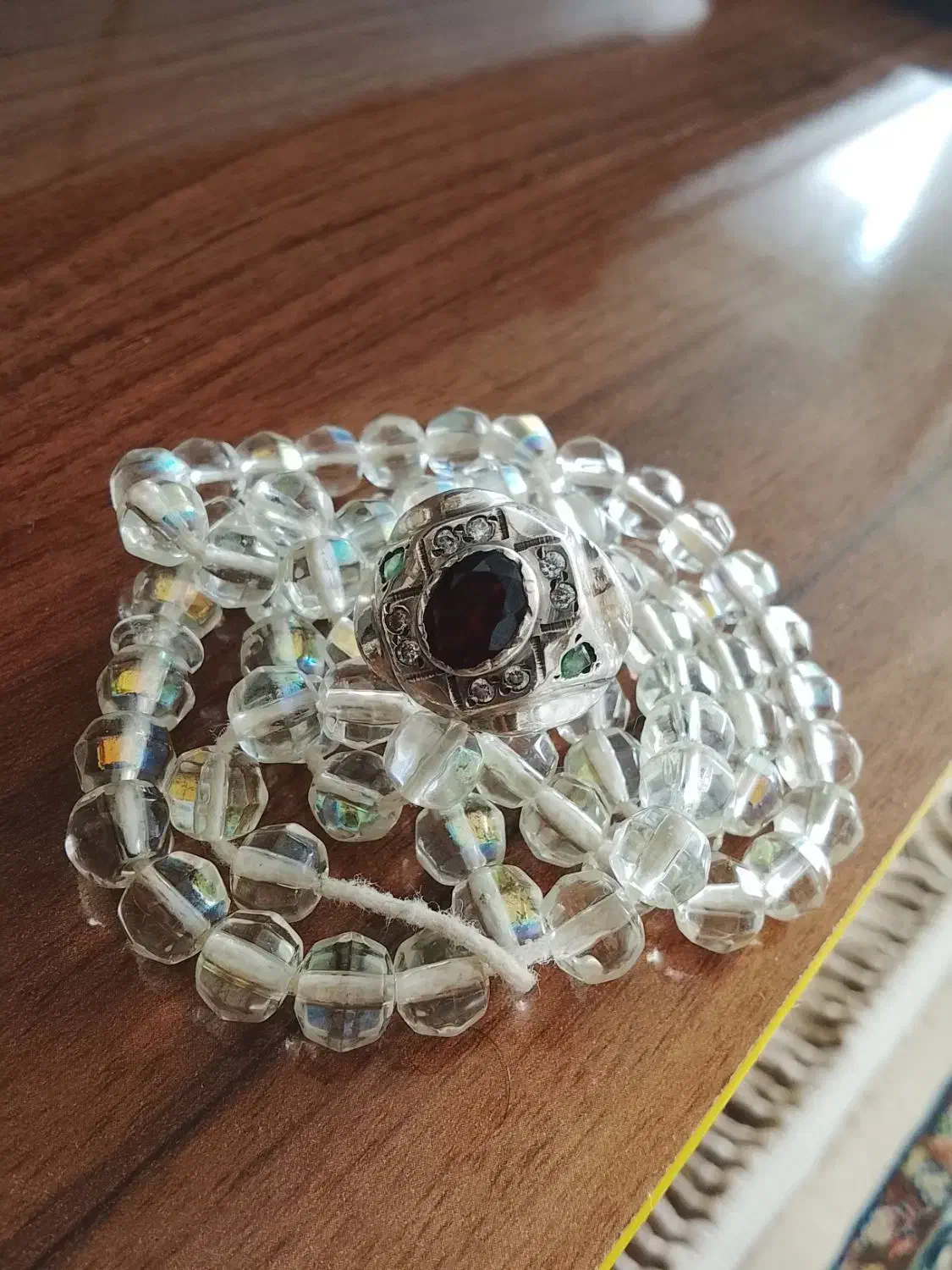 یاقوت سیلان|جواهرات|سقز, |دیوار