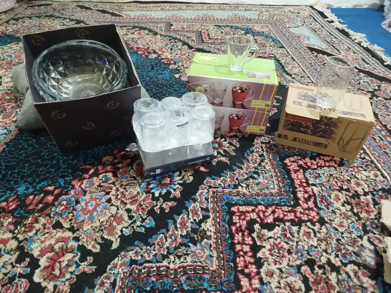 چند دست ظروف نو با کارتن|ظروف سرو و پذیرایی|مشهد, کشاورز|دیوار