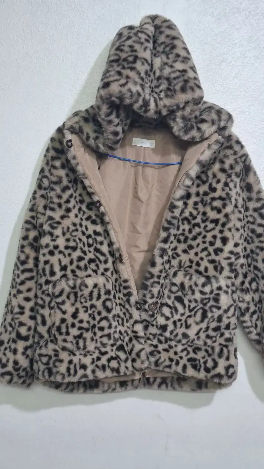 پالتو پشمی منگودر حد نو|کفش و لباس بچه|تهران, زعفرانیه|دیوار