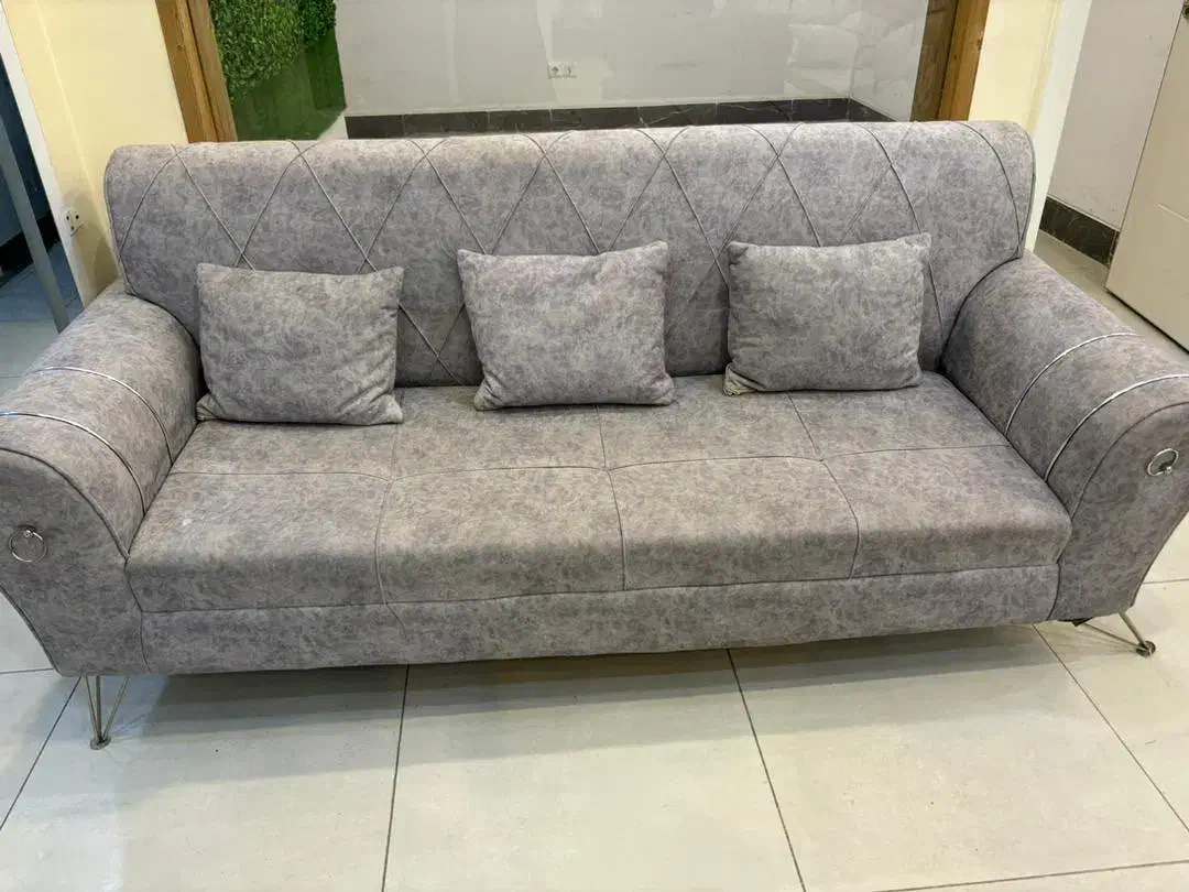 لوازم آرایش سالن|آرایشگاه و سالنهای زیبایی|صفادشت, |دیوار