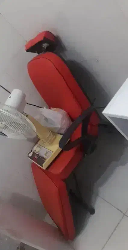 صندلی اصلاح دو عدد|آرایشگاه و سالنهای زیبایی|فارسان, |دیوار