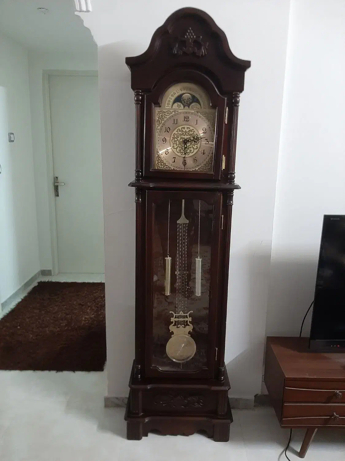 ساعت ایستاده کلاسیک چوبی با آونگ|ساعت دیواری و تزئینی|مشهد, کوثر|دیوار