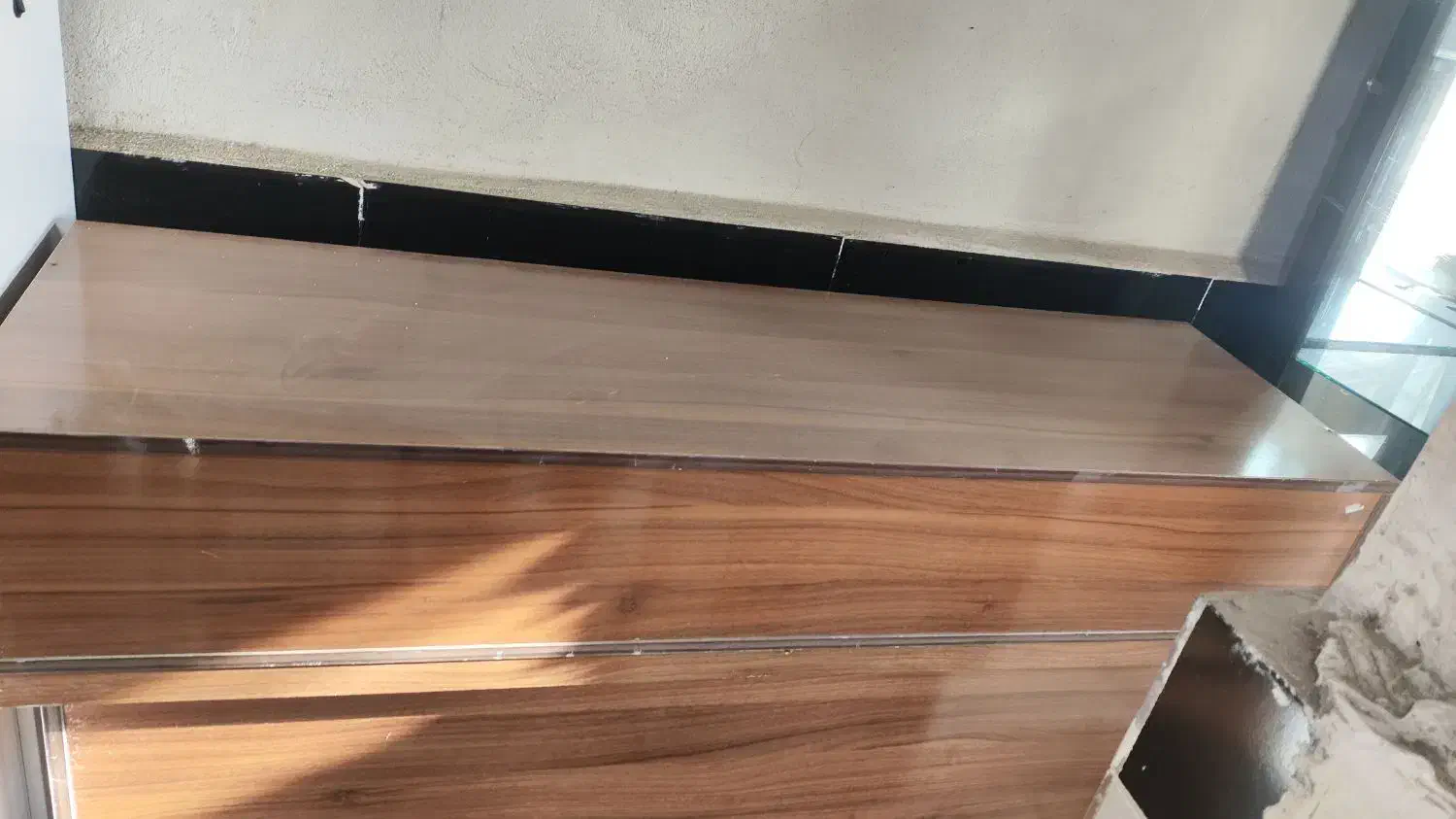 پیش خوان|دفتر کار|گنبد کاووس, |دیوار