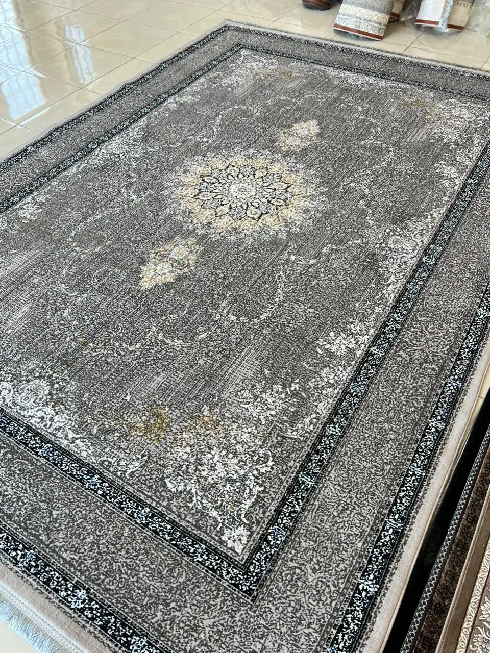 عارف نقره ای اقتصادی|فرش|کرج, گلشهر|دیوار