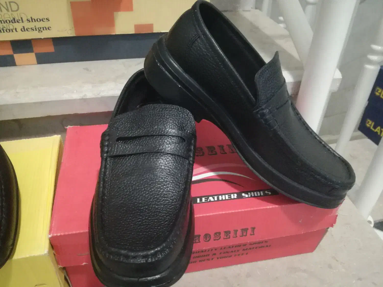 کفش روزمره|کیف، کفش، کمربند|اردکان, |دیوار