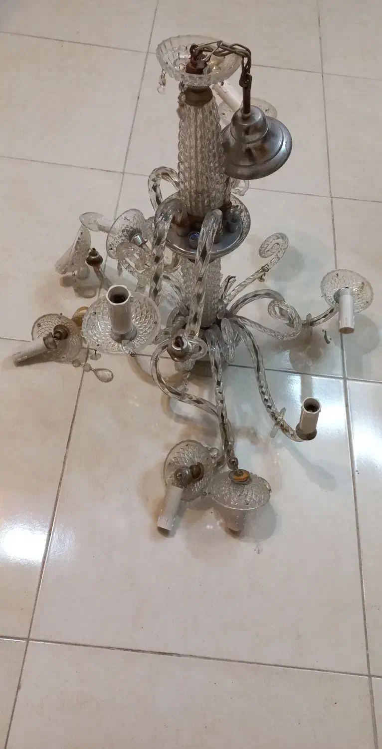 دو عدد لوستر کریستالی قدیمی|لوستر و چراغ آویز|اصفهان, کوی میلاد|دیوار