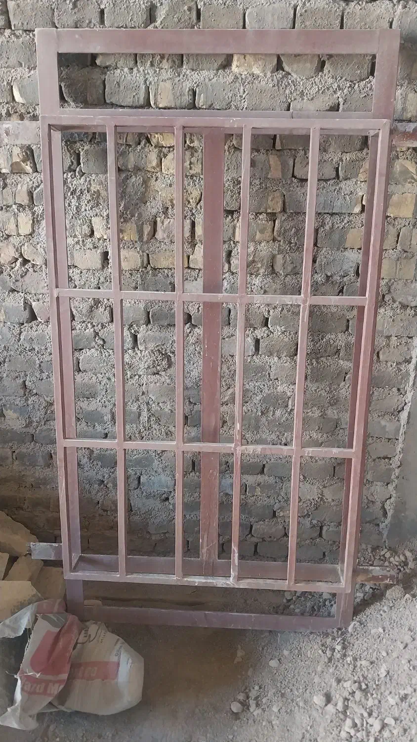 پنجره فلزی درحد نو درعرض ۸۵ وارتفاع ۱۶۰|مصالح و تجهیزات ساختمان|مهریز, |دیوار