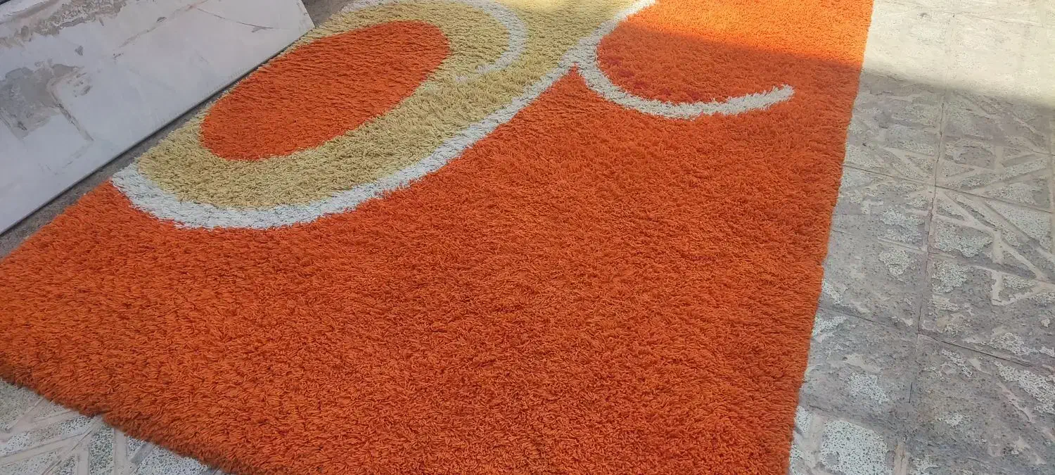 فرش فانتزی|فرش|شاهین‌شهر, بنیاد ازدواج|دیوار