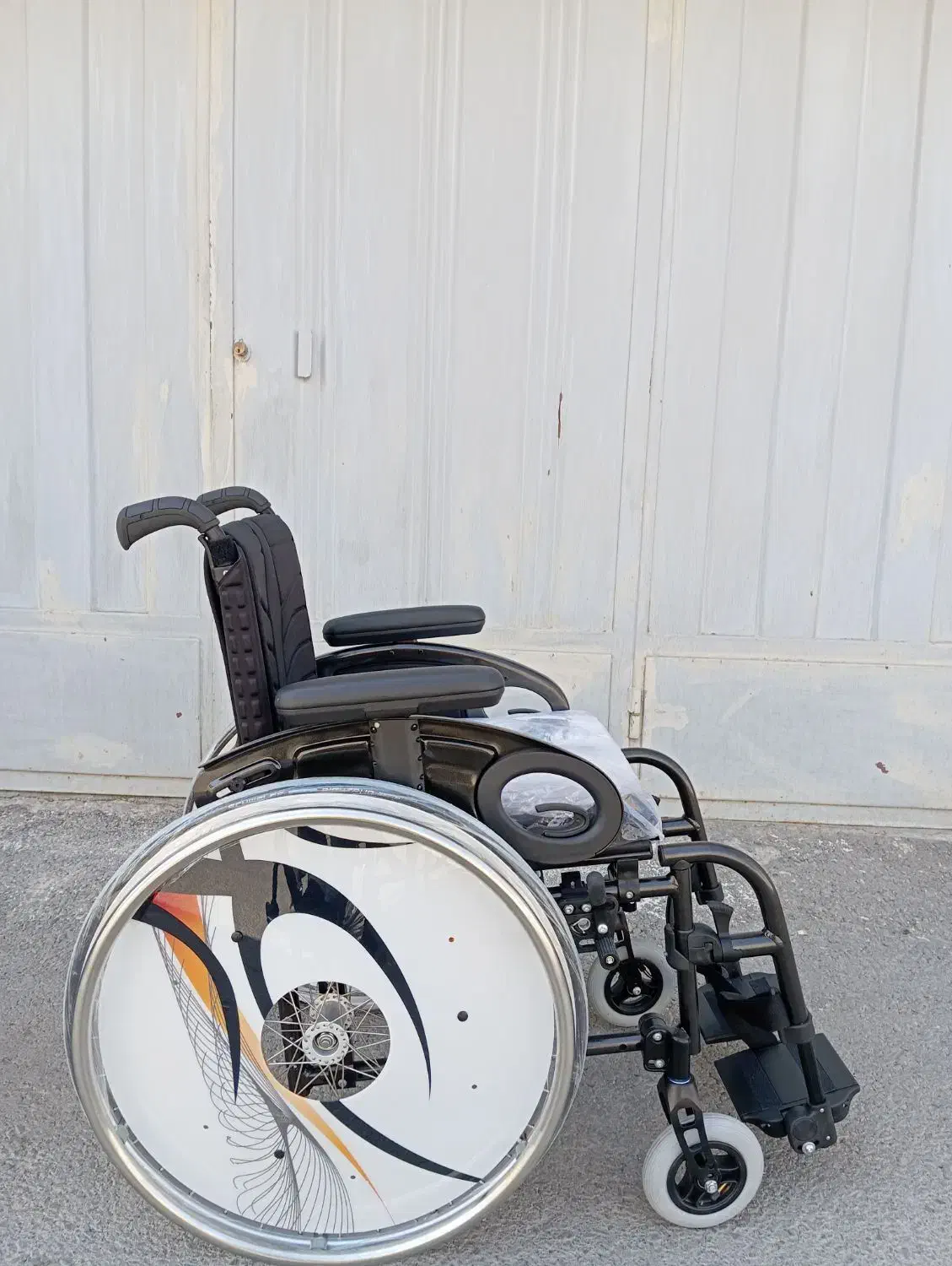 ویلچرهای آلمانی نو و کارکرده|آرایشی، بهداشتی، درمانی|خمینیشهر, |دیوار