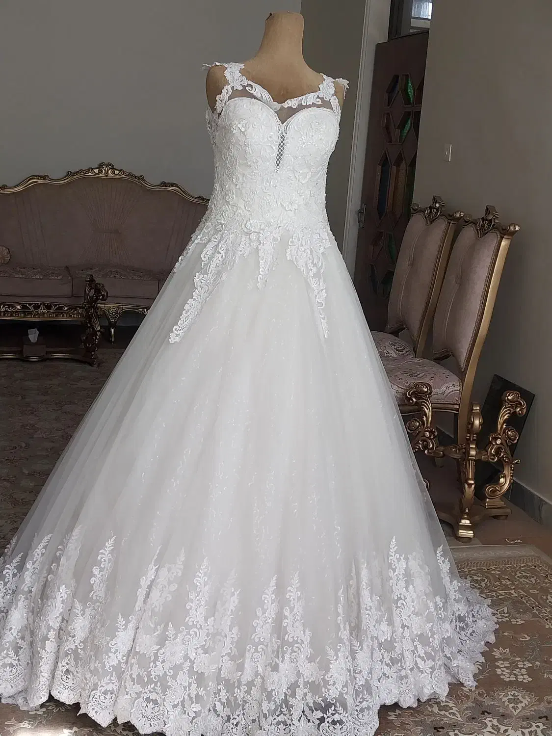 لباس عروس سفید و رنگی|لباس|اصفهان, شفق|دیوار