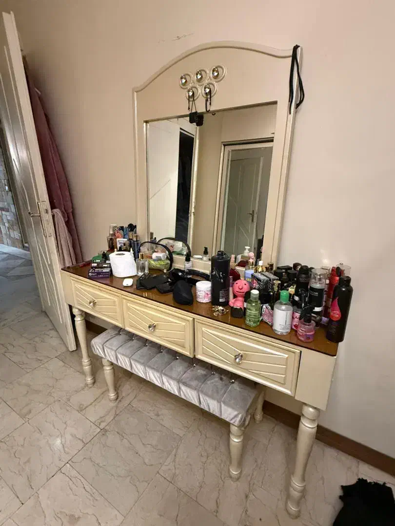 دراور و تخت دو نفره|تخت و سرویس خواب|اسلام‌شهر, مطهری|دیوار