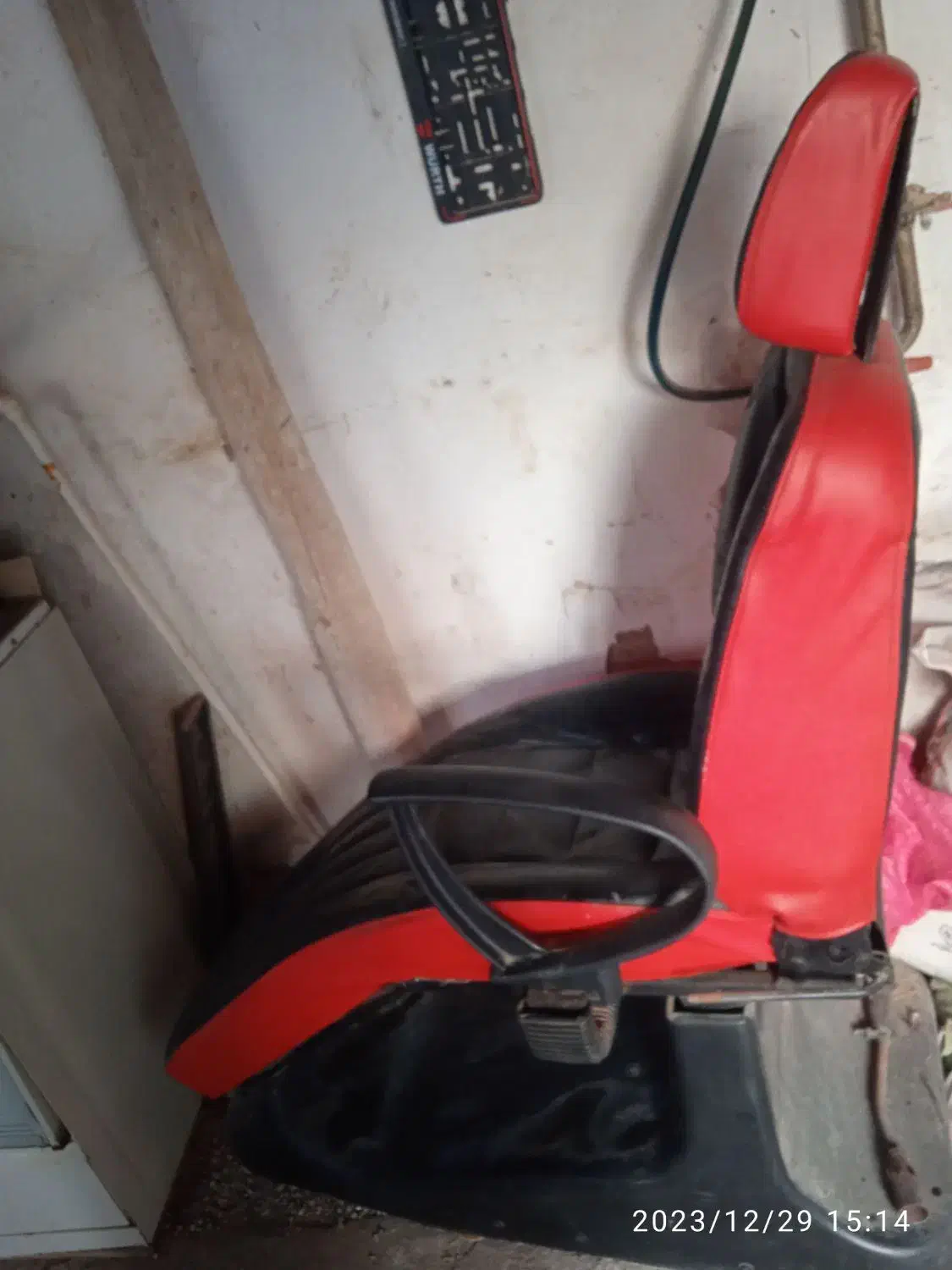 صندلی و|صندلی و نیمکت|آذرشهر, |دیوار