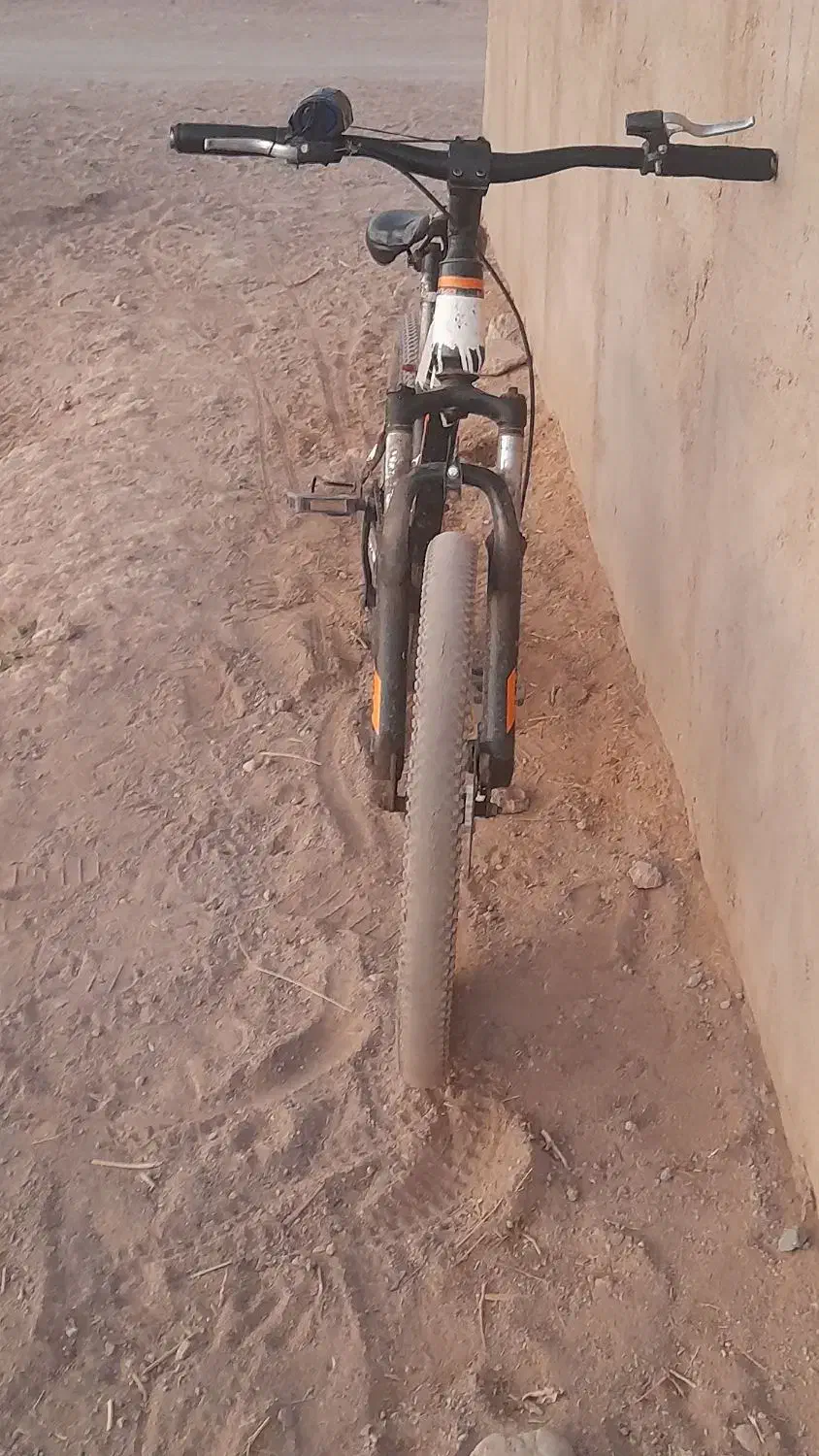 دوچرخه|دوچرخه، اسکیت، اسکوتر|گنبکی, |دیوار