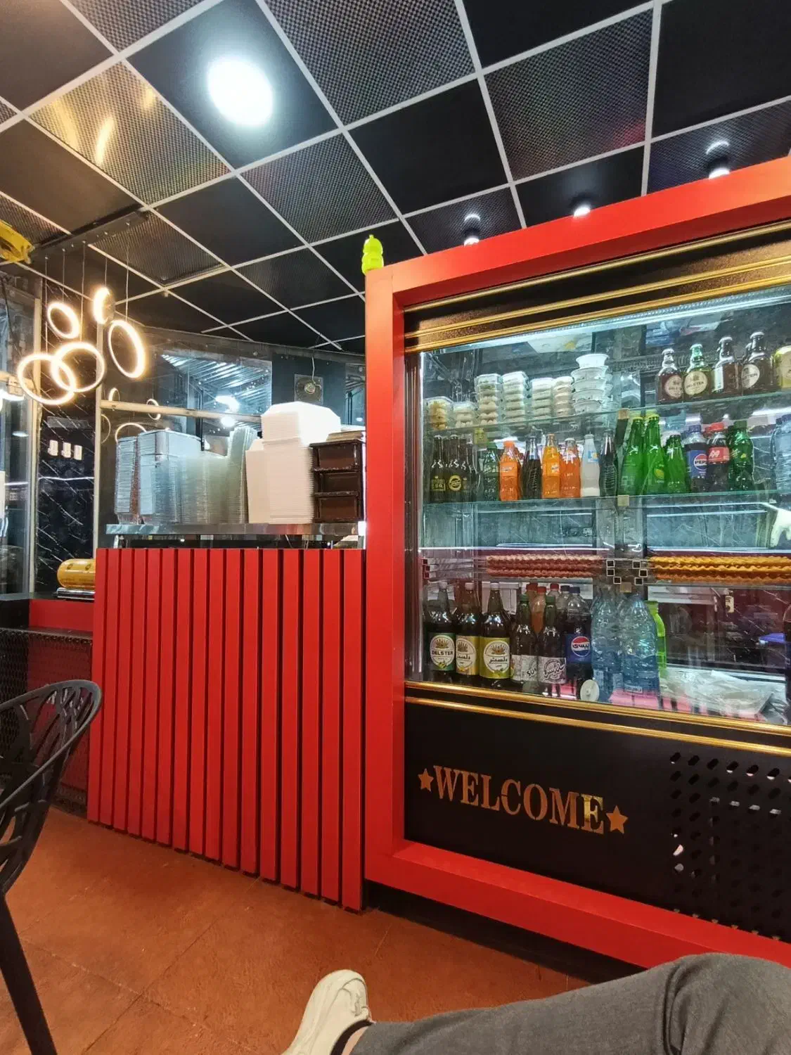 نیرو کبابی|استخدام خدمات فروشگاه و رستوران|مرودشت, بیست متری بیمارستان|دیوار