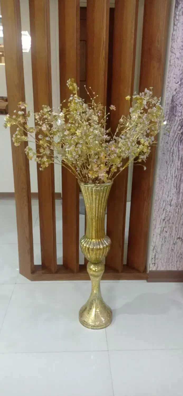 گل و گلدان|گل مصنوعی|شاهینشهر, نظامی|دیوار