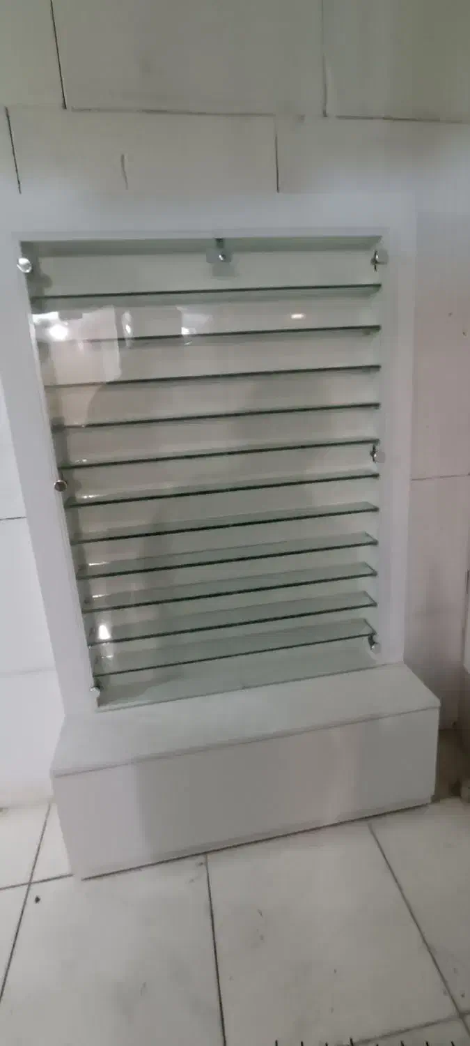 استند لاک یا وسایل|آرایشگاه و سالن‌های زیبایی|شهرکرد, |دیوار