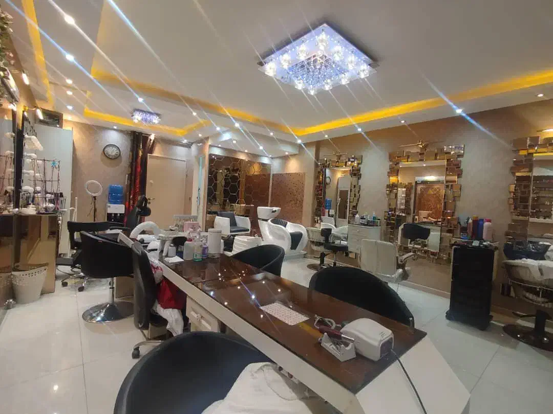 ۴۰ متر اداری /تاپ لوکیشن زعفرانیه/۱۲ متر تابلو خور|اجارهٔ دفتر کار، اتاق اداری، مطب|تهران, زعفرانیه|دیوار