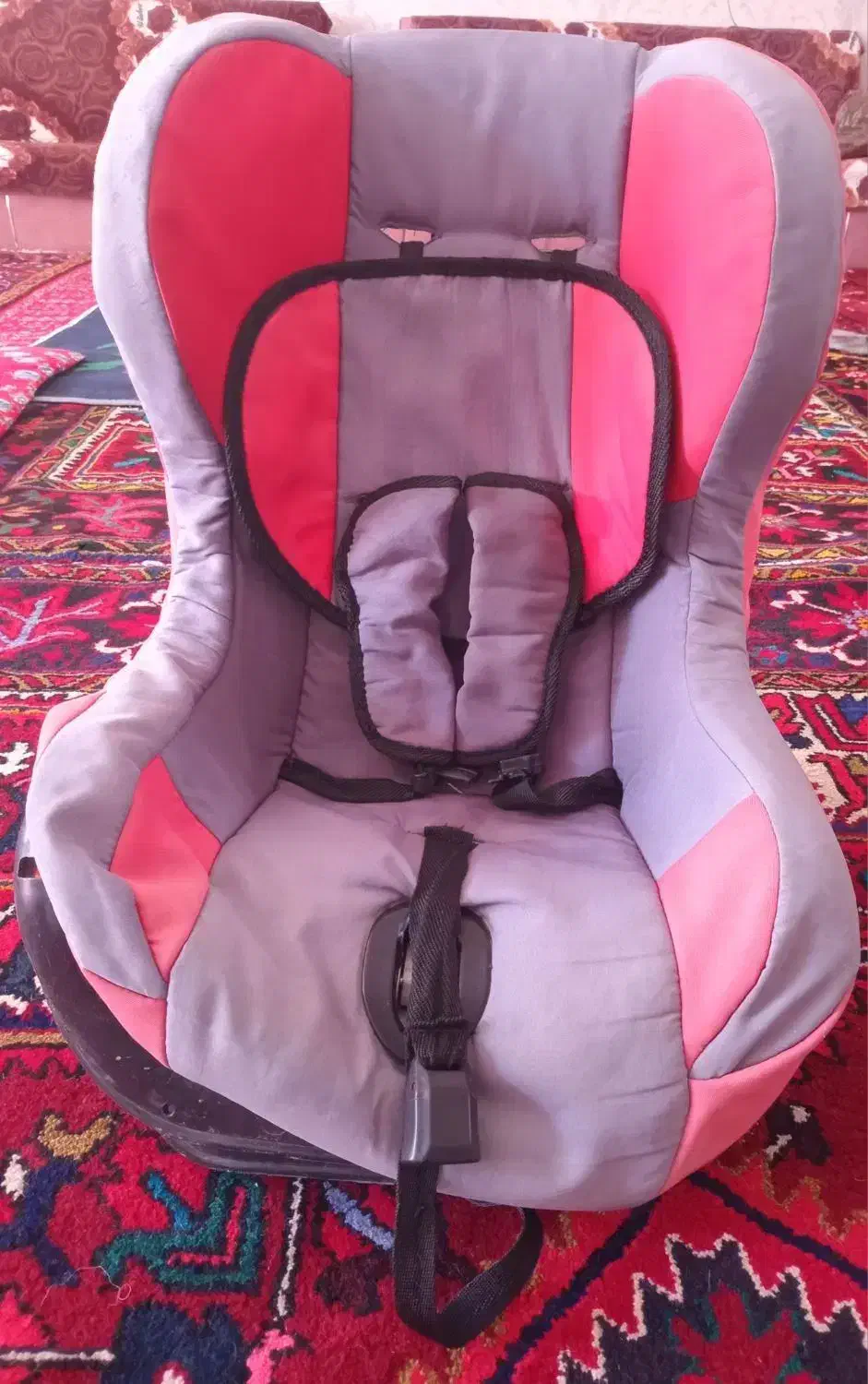 صندلی کودک|تخت و صندلی بچه|اهر, |دیوار