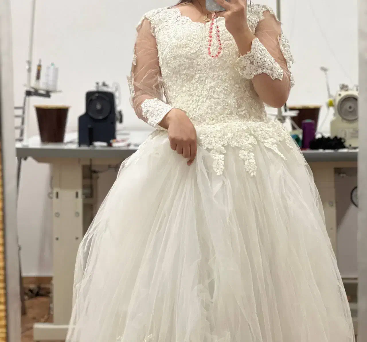 لباس عروس|لباس|بانه, |دیوار